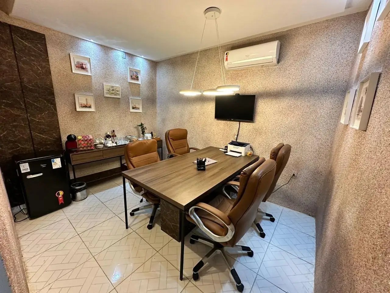 Sala de reunião do escritório KS Advogados
